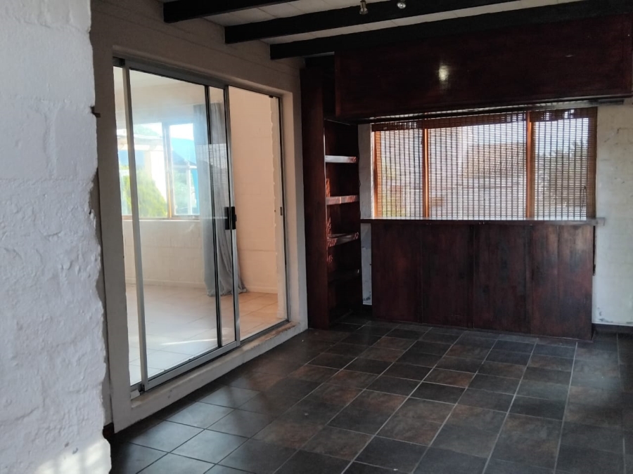 3 Bedroom Property for Sale in Country Club Western Cape